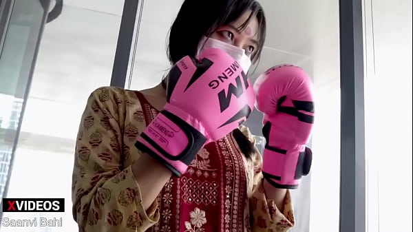 Gadis Petarung Ufc Desi Pukul Kayak Ahli, Bikin Mendingan Sama Gaya Erotisnya