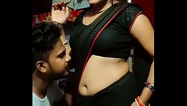 Desi Bhabhi Saree Navel Hot Romance, Bikin Ngilu Pengen Raba