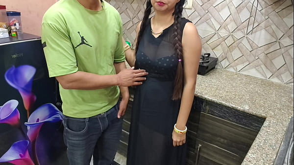 Bini Orang Digebukin Sama Adik Ipar Di Dapur, Crot Di Muka.