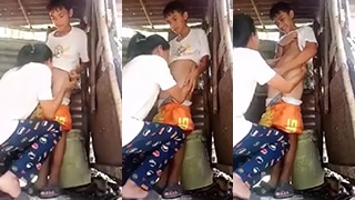 Cewek Sange Ngehisap Kontol Adeknya Sampe Basah Kuyup.