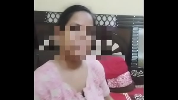 Desi Bhauji Ke Pyas Bhujane Ka Maza, Jab Tak Na Ho Puri Tarah Se Bhiga.