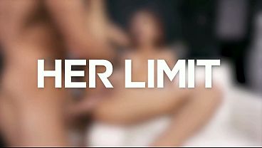 Cewek Asia Langsing Pake Lingerie Pink… Diminyaki Dan Ditembak Keras Di Lubang Pantat