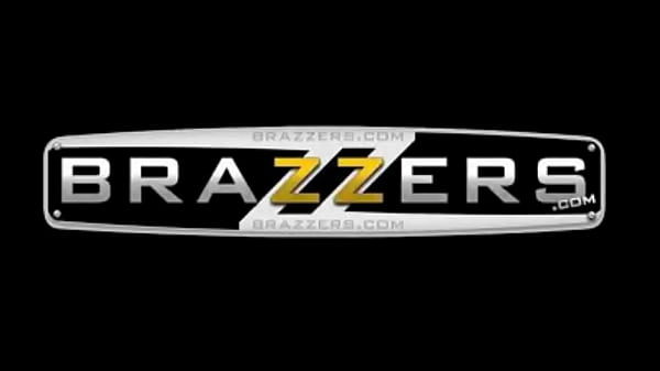 Brazzers, Bintang Porno!!! Toket Gede Banget Bikin Mending.