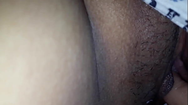 Desi Cewek, Siap Digoyang Panas, Bikin Ngilu Di Setiap Sentuhan.